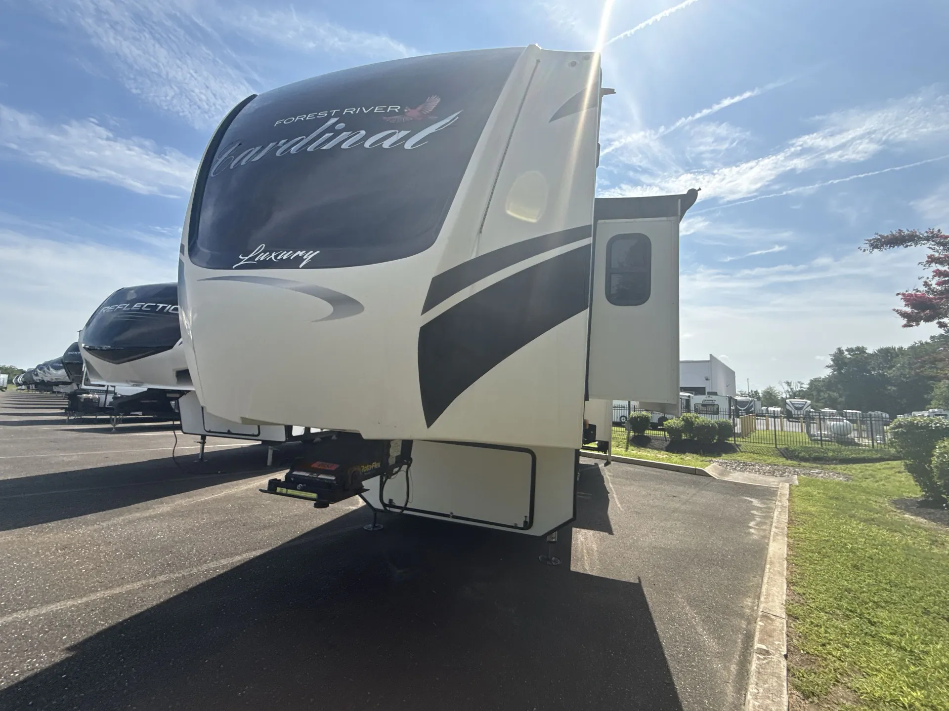 2020 Forest River Cardinal Luxury 3350RLX - Photo 2