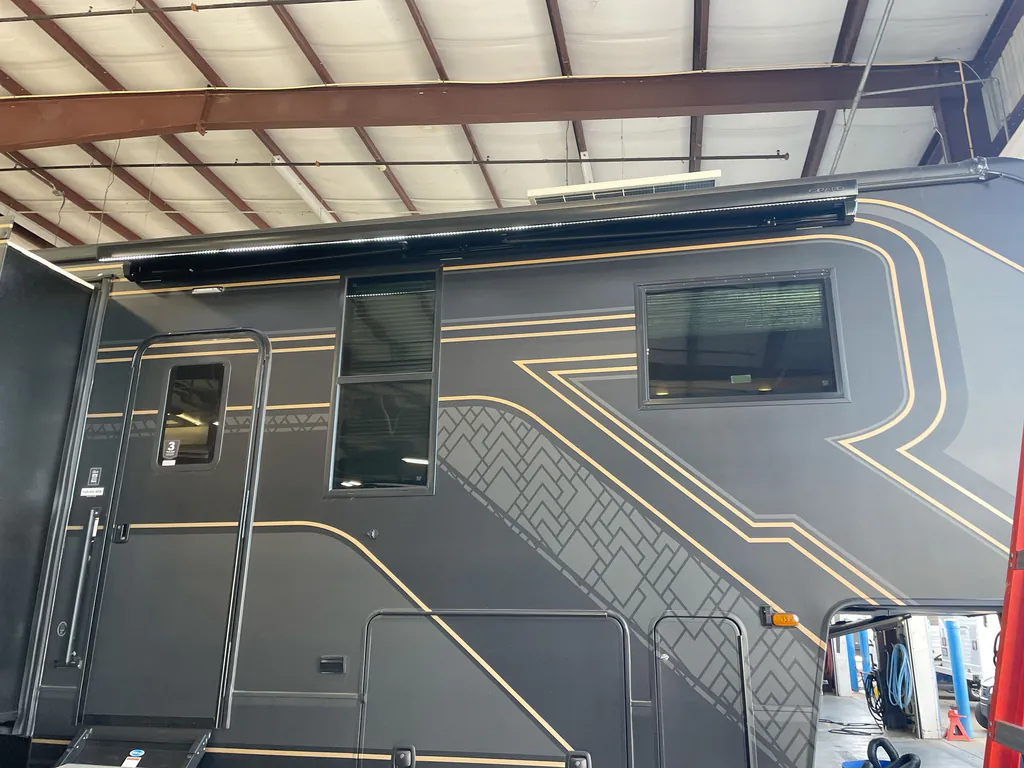 2026 Keystone Raptor 441, Photos photo 33