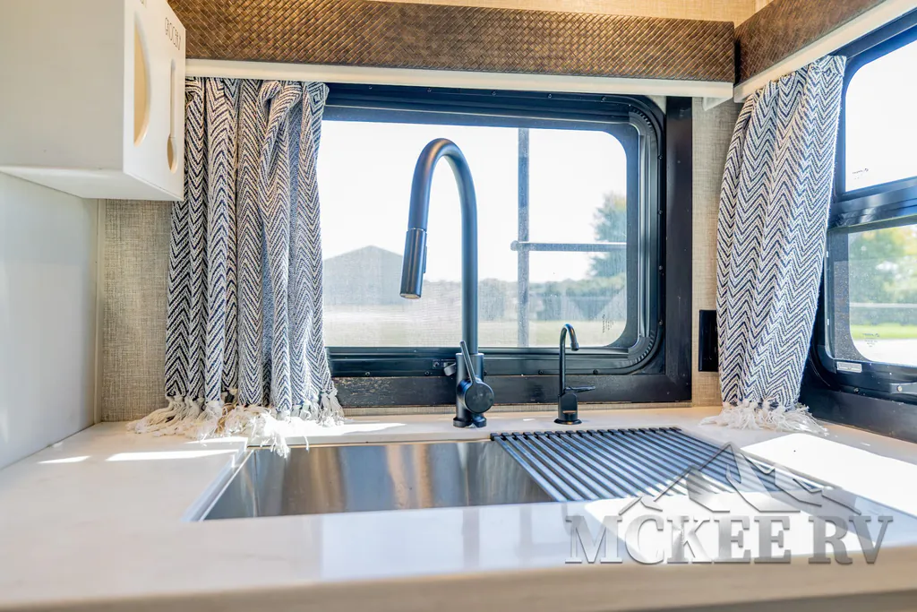 2023 Jayco North Point 380RKGS, Photos photo 8