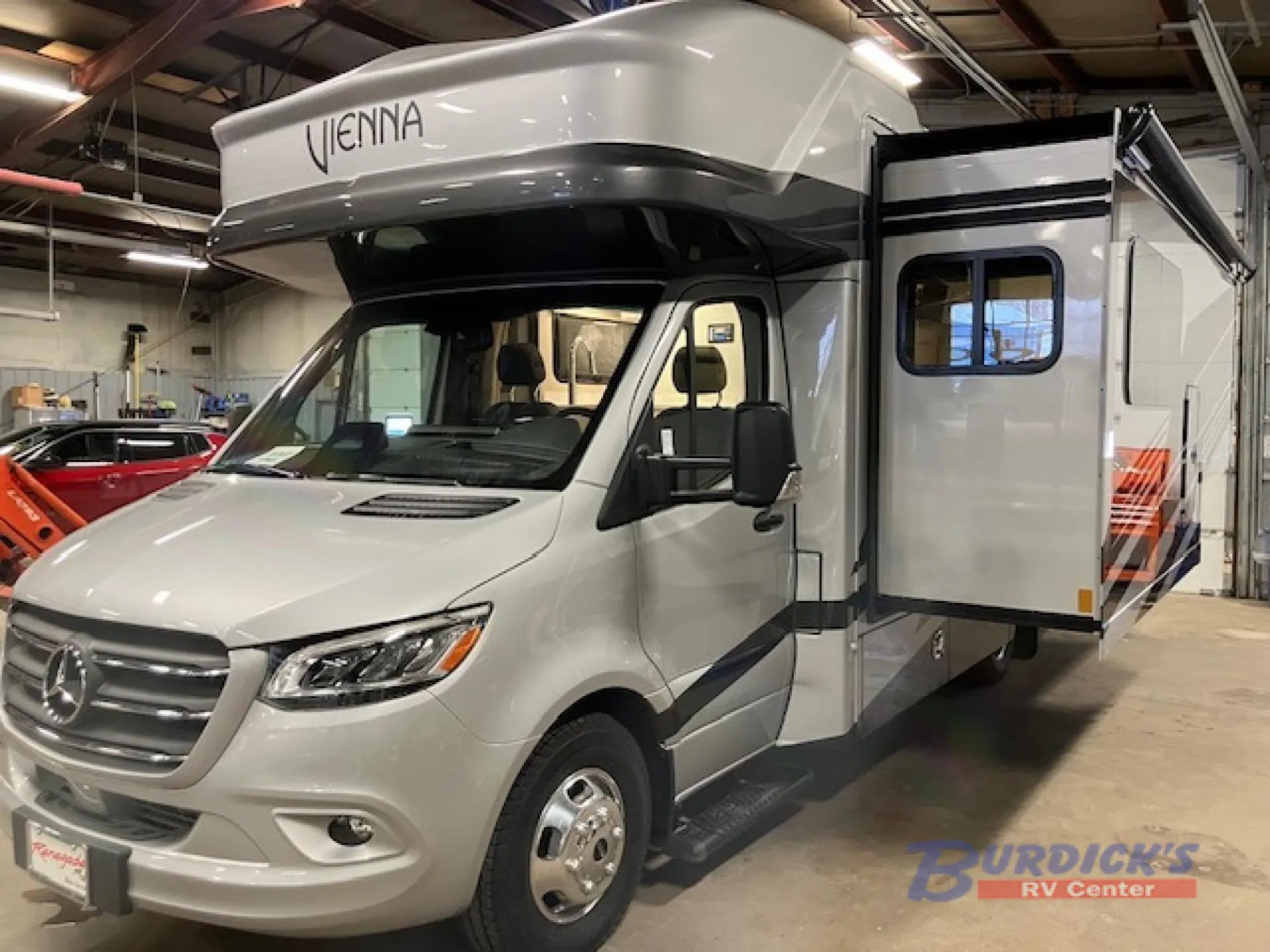 2026 Renegade RV Vienna 25FWC - Photo 3
