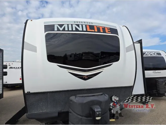 2022 Forest River Rockwood Mini Lite 2516S - Photo 3