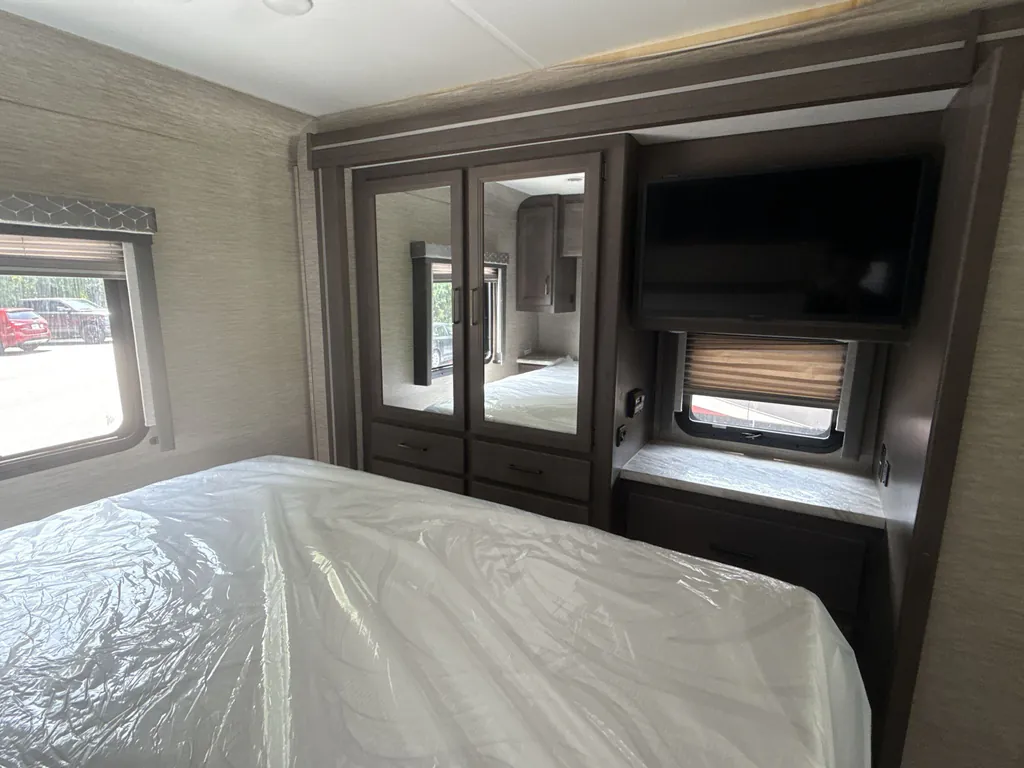 2023 Thor Motor Coach Freedom Traveler A32, Photos photo 24