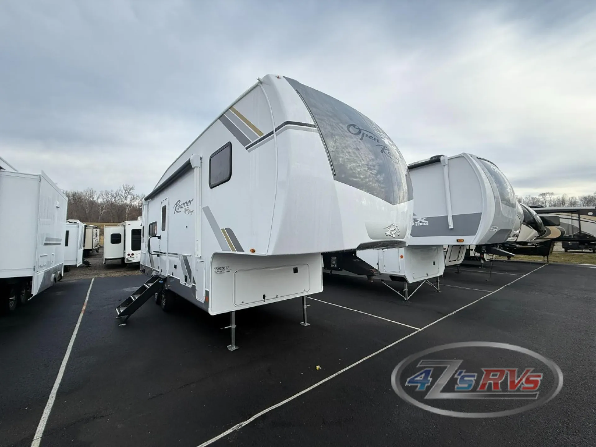 2026 Highland Ridge Roamer Light Duty 24MLDS dealer photo 1 from 4Z's RVs