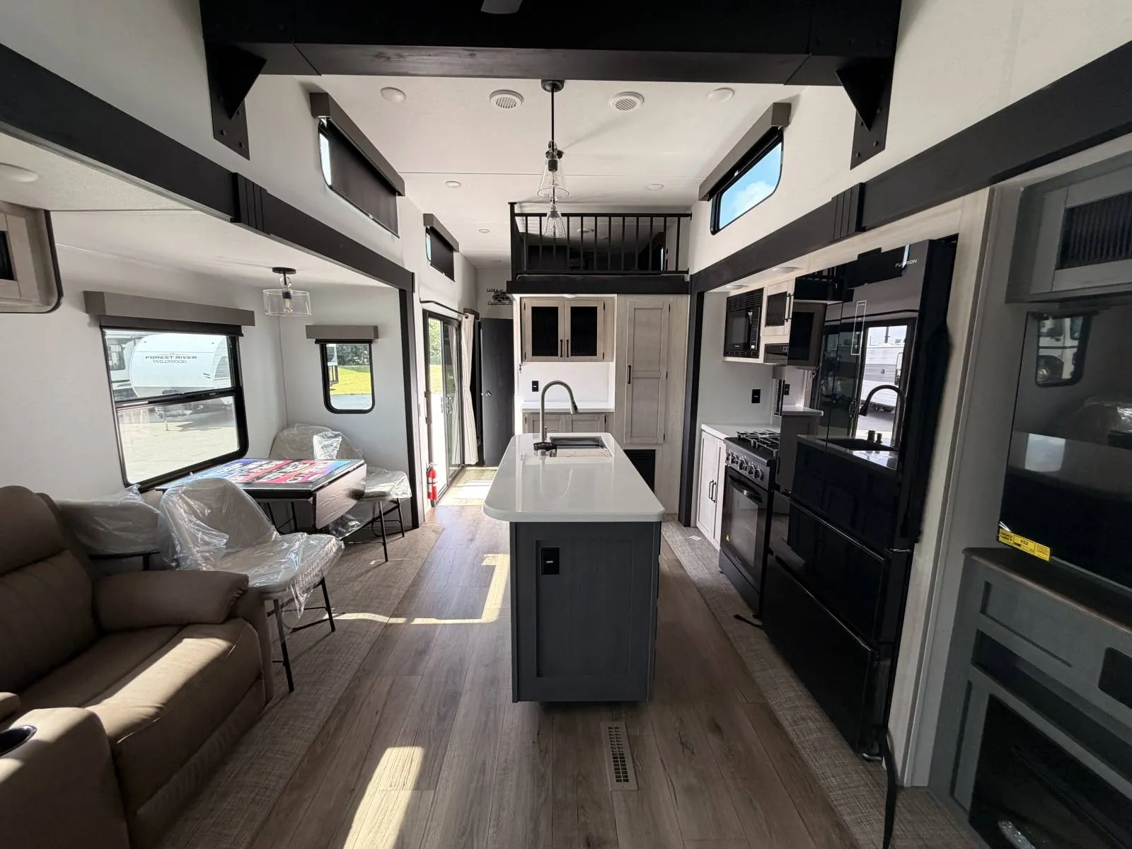2026 Forest River Puma Vista 402LFT — Photo 5