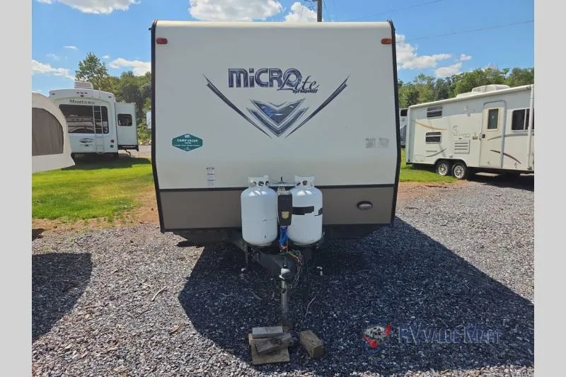 2017 Forest River Flagstaff Micro Lite 23LB - Photo 3