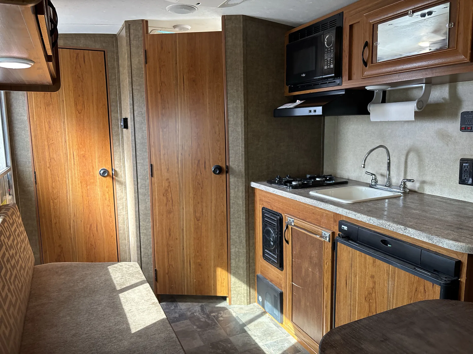 2017 Starcraft AR-ONE 14RB — living area main