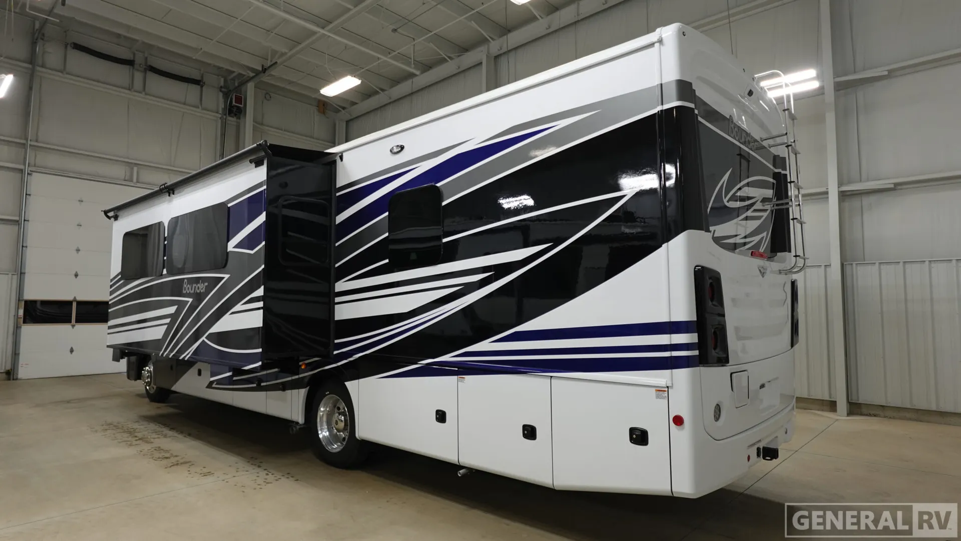 2026 Fleetwood Bounder 35K - Photo 4