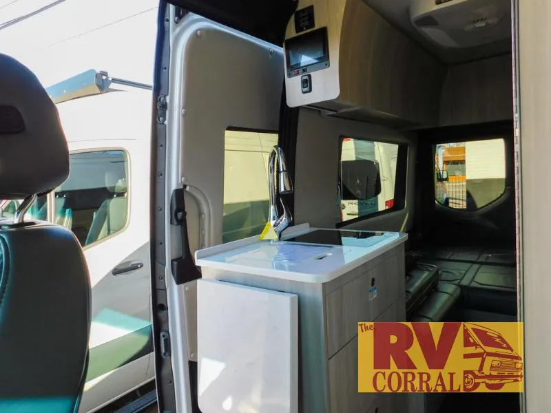 2025 Tiffin Motorhomes GT1 New    19 AG - Photo 4