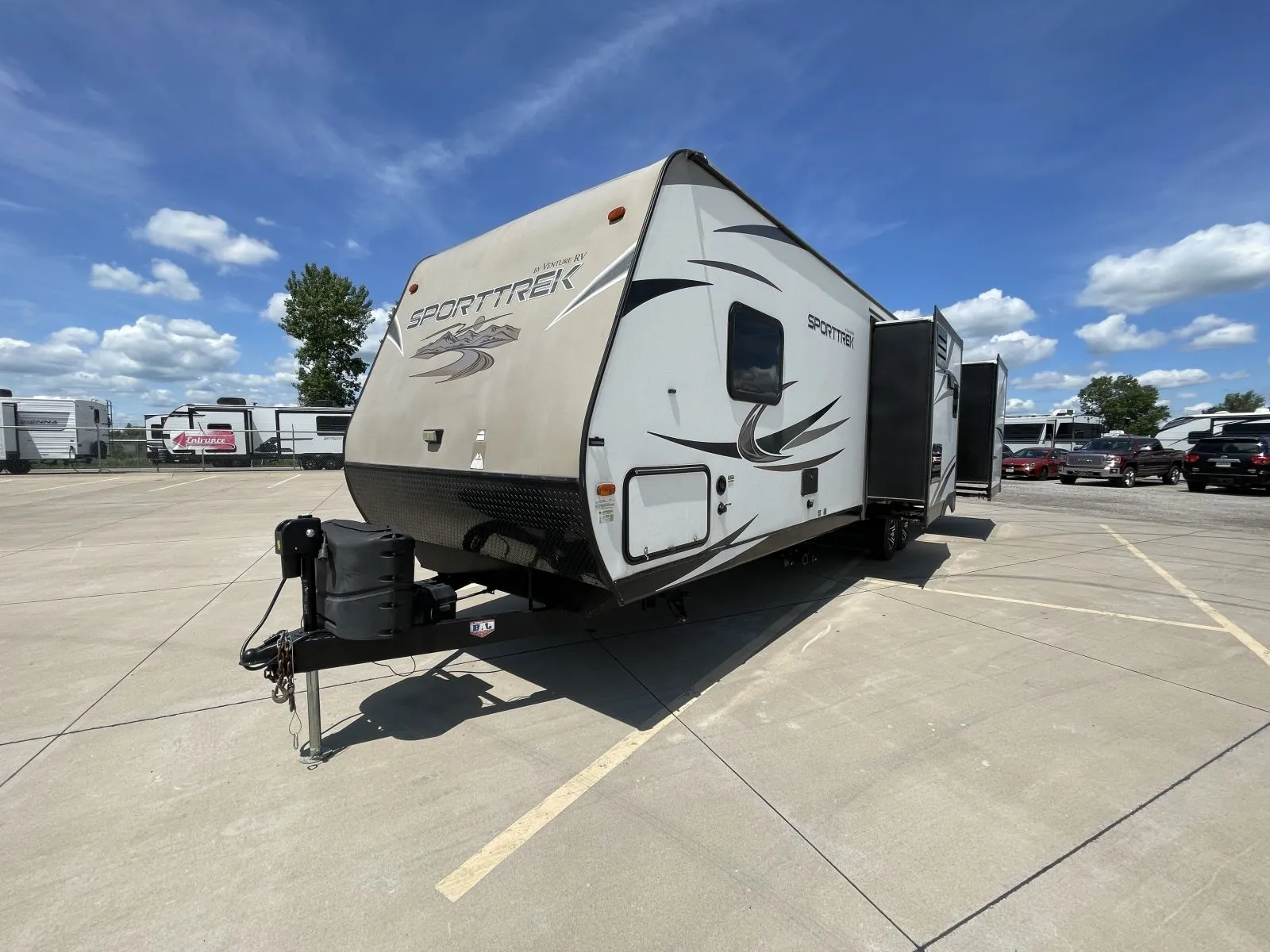 2017 Venture RV SPORTTREK 327VIK - Photo 4