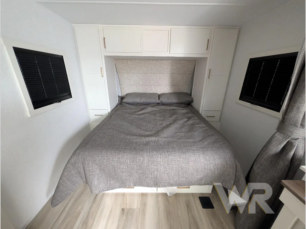 2026 Brinkley Model Ix 23X, Photos photo 12