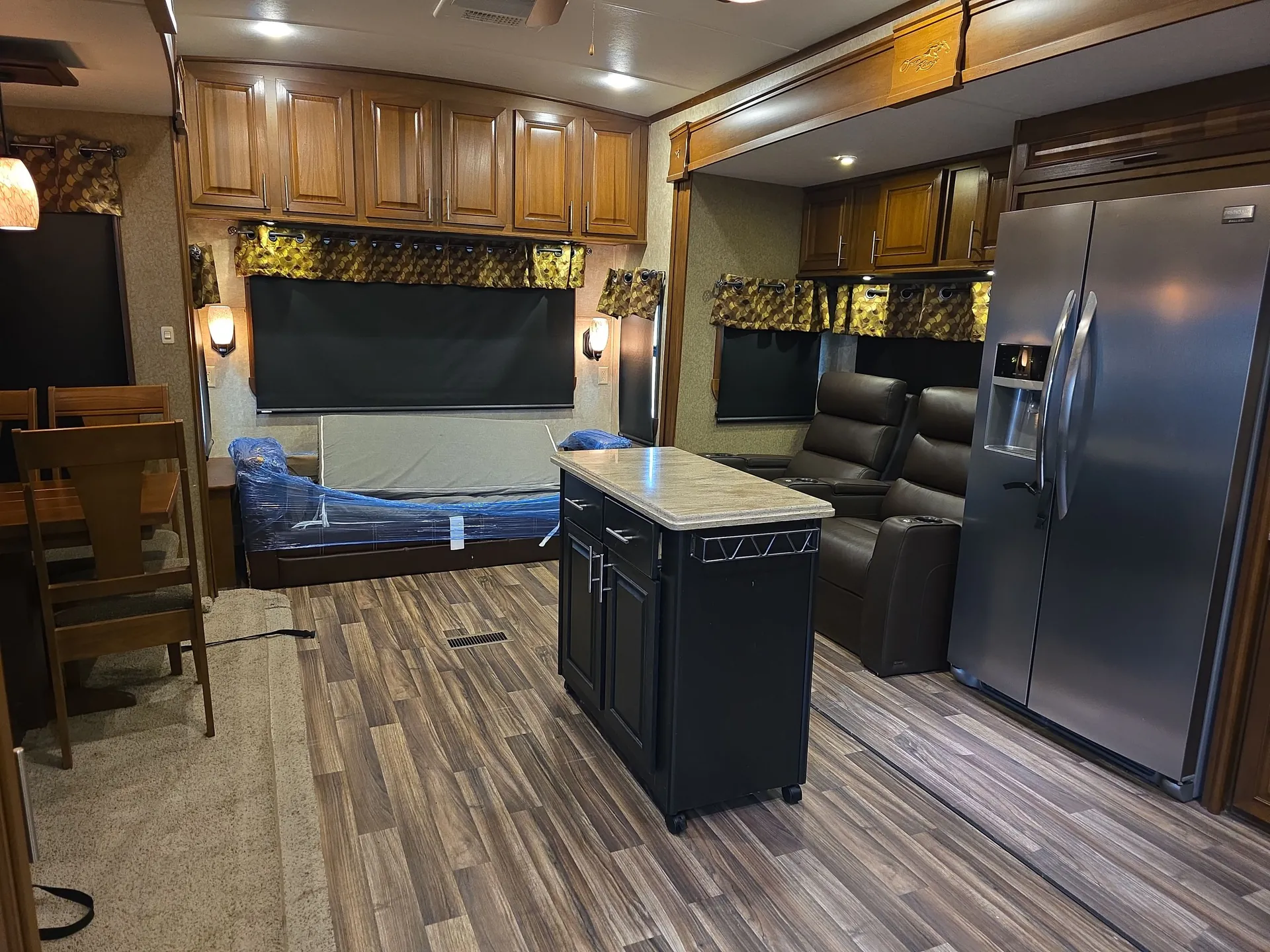 2016 Highland Ridge Open Range 349RLS — living area main