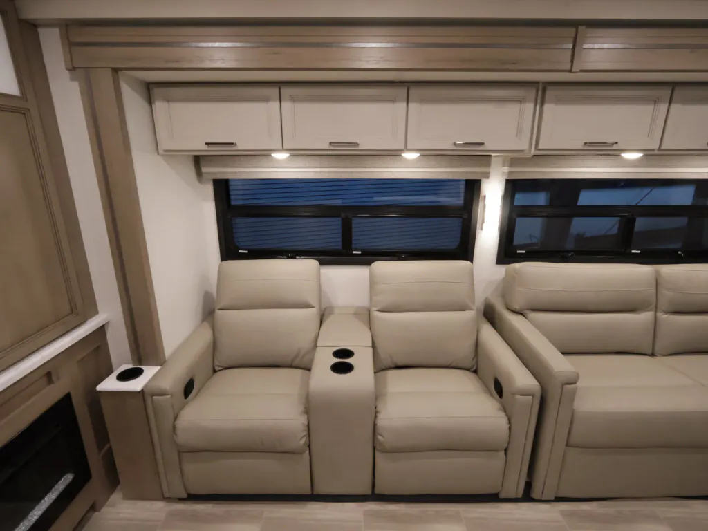2027 Thor Motor Coach Windsport 36H, Photos photo 18