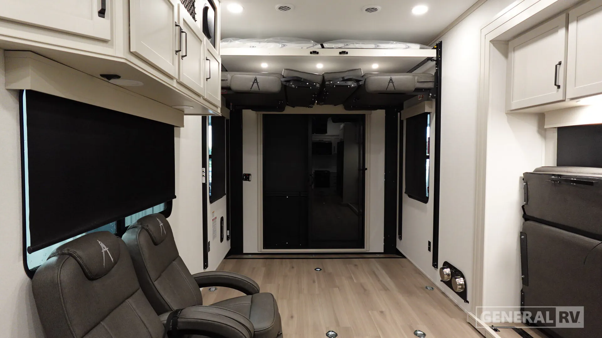 2027 Grand Design Momentum G-Class 325G - Photo 3