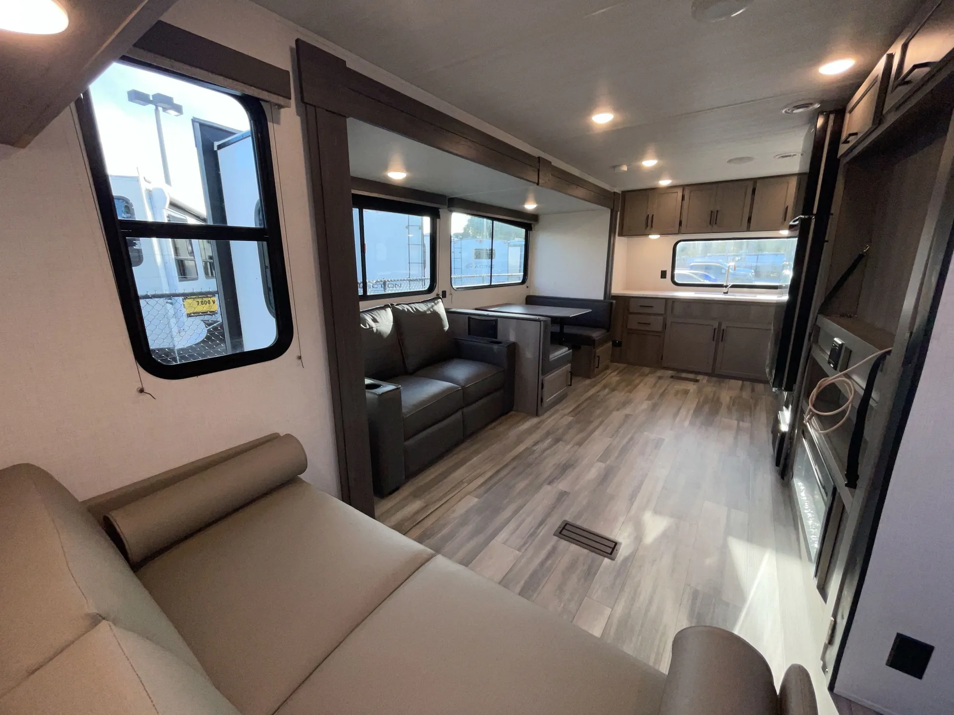 2024 Keystone Hideout 34FKDS — living area main