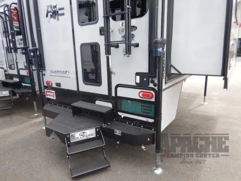 2026 Northwood Arctic Fox Camper 990 - Photo 3