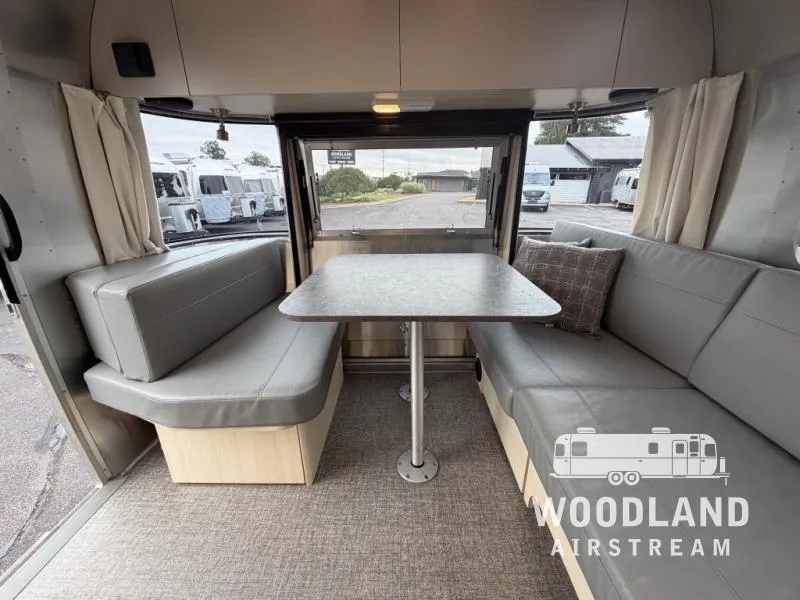 2023 Airstream Flying Cloud 27FB - Photo 4