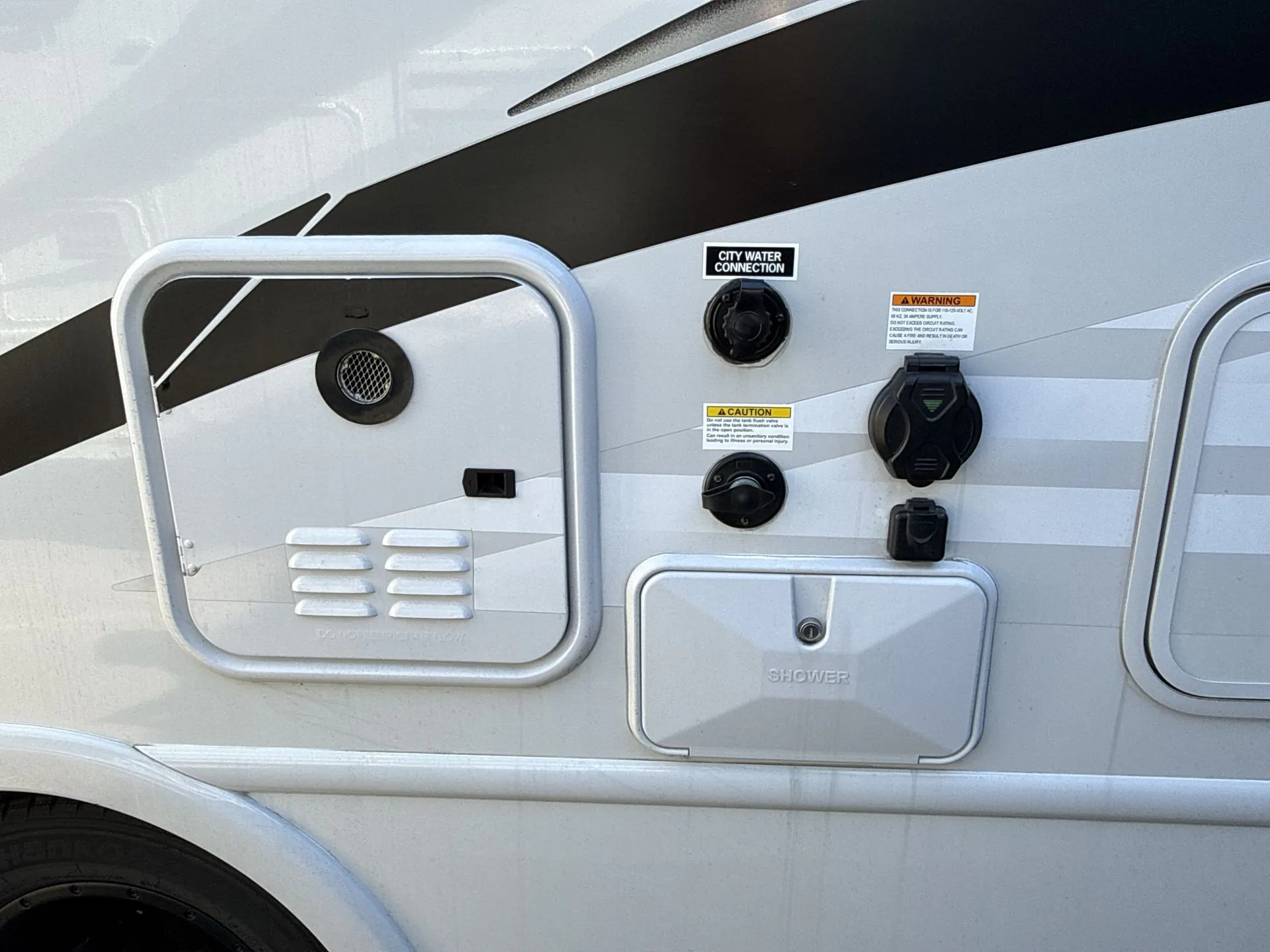 2025 Thor Motor Coach Gemini AWD 24KB - Photo 4
