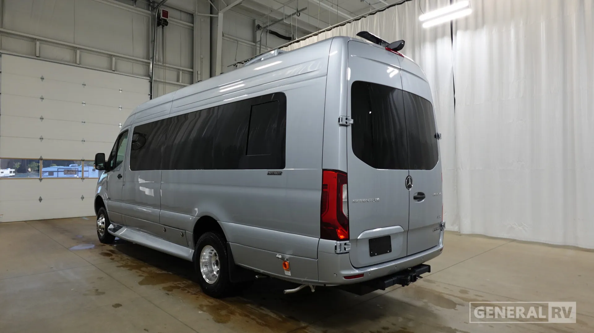 2027 Midwest Automotive Designs Patriot MD3 - Photo 4