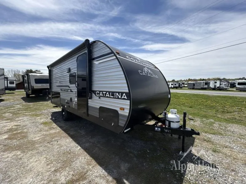 2026 Coachmen Catalina Summit Series 7 184BHSX - Photo 2