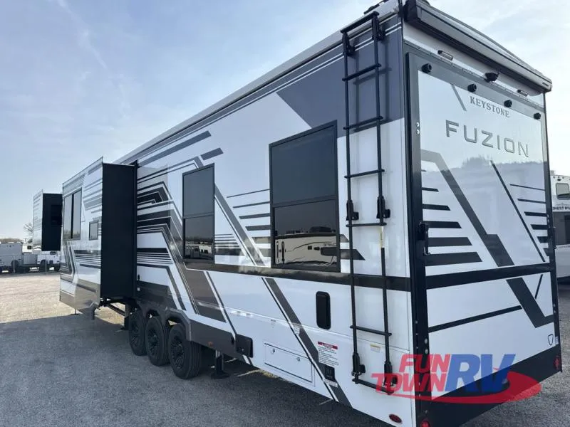2026 Keystone RV Fuzion New    432 - Photo 4