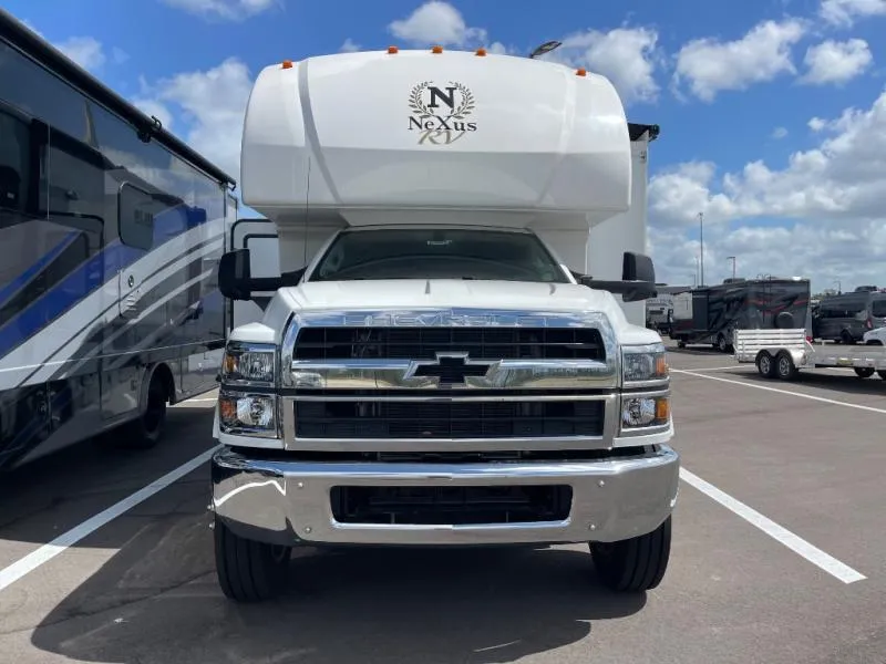 2025 Nexus Verrado 30S - Photo 3