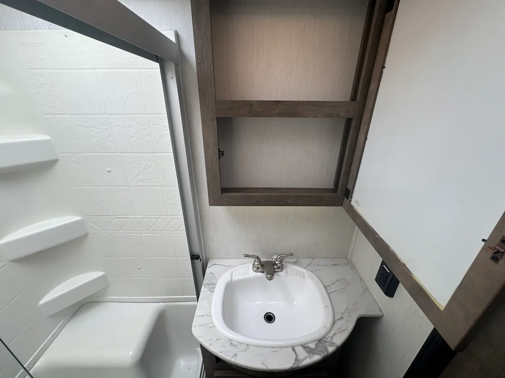 2022 Forest River Sabre 36BHQ, Photos photo 31