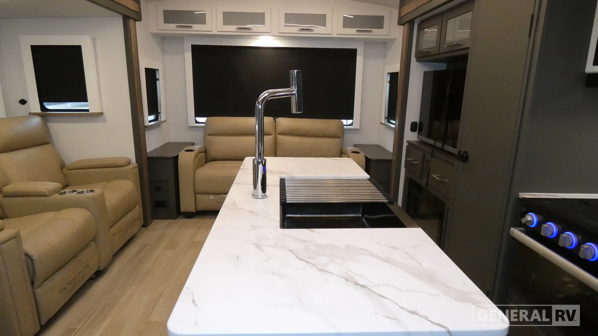 2025 Keystone Bullet 287RLS - Photo 3