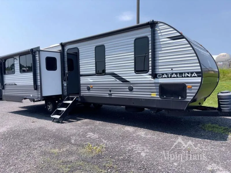 2025 Coachmen Catalina Legacy Edition 313RLTS - Photo 2